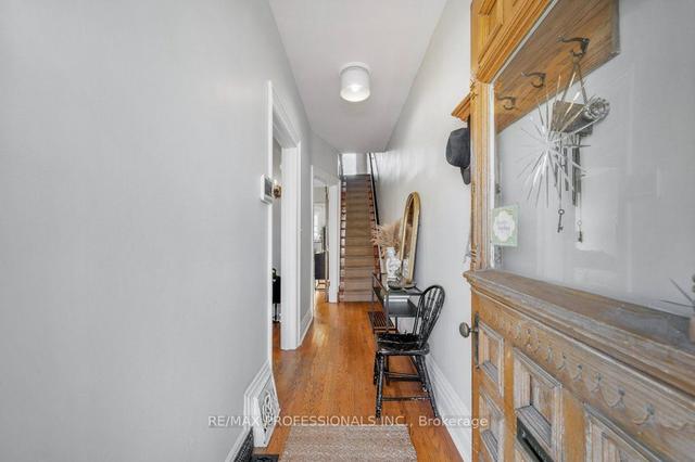 622 Brock Ave, House semidetached with 3 bedrooms, 2 bathrooms and 2 parking in Toronto ON | Image 23