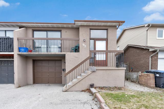 92 Winterfold Dr, House semidetached with 4 bedrooms, 3 bathrooms and 3 parking in Brampton ON | Image 1