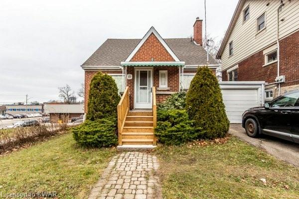 10 Stirling Avenue N, House detached with 4 bedrooms, 1 bathrooms and null parking in Kitchener ON | Image 1