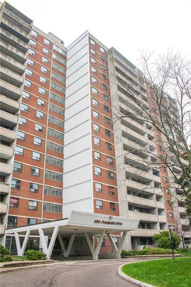 808 - 100 Prudential Dr, Condo with 3 bedrooms, 2 bathrooms and 1 parking in Toronto ON | Card Image