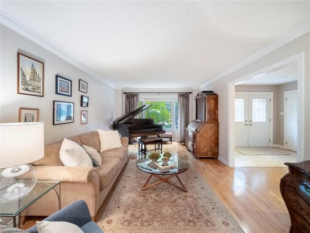 1283 Springwood Crescent, House detached with 4 bedrooms, 2 bathrooms and 6 parking in Oakville ON | Image 23
