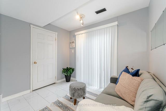 45 - 45 Ellis Dr, Townhouse with 3 bedrooms, 2 bathrooms and 2 parking in Brampton ON | Image 35