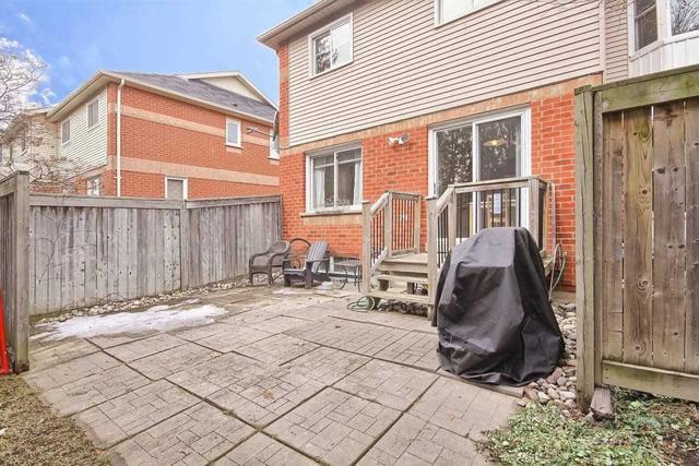 776 Caradonna Cres, Townhouse with 3 bedrooms, 3 bathrooms and 2 parking in Newmarket ON | Image 29