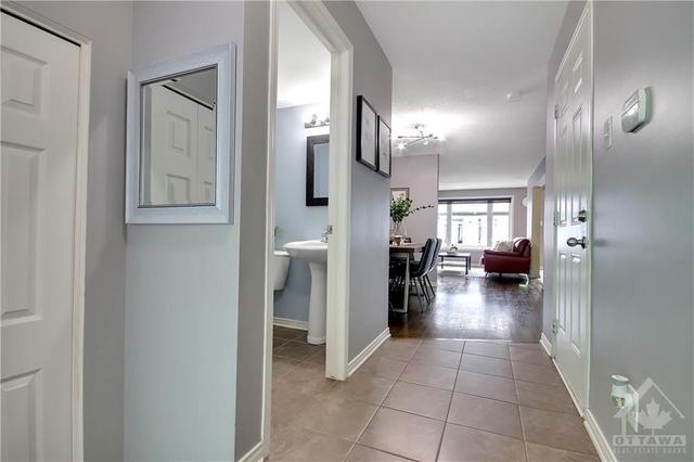 45 Chesapeake Crescent, Townhouse with 3 bedrooms, 4 bathrooms and 3 parking in Ottawa ON | Image 3