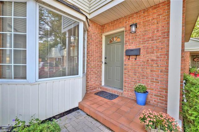 9 - 275 Pelham Road, House attached with 3 bedrooms, 1 bathrooms and 1 parking in St. Catharines ON | Image 1