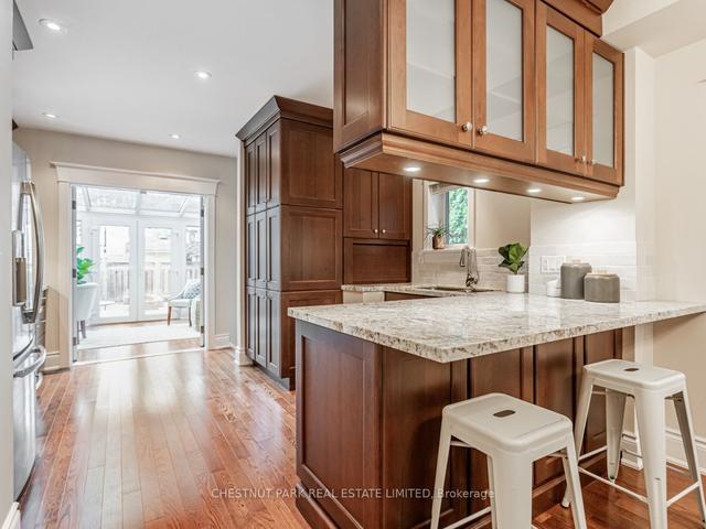 18 Taunton Rd, House semidetached with 2 bedrooms, 2 bathrooms and 1 parking in Toronto ON | Image 27