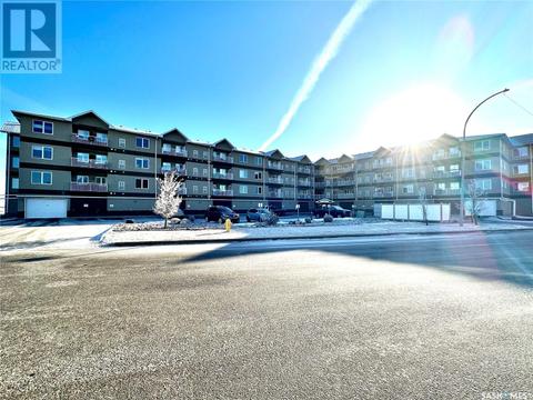 220 - 1621 Dakota Drive, Condo with 2 bedrooms, 2 bathrooms and null parking in Regina SK | Card Image