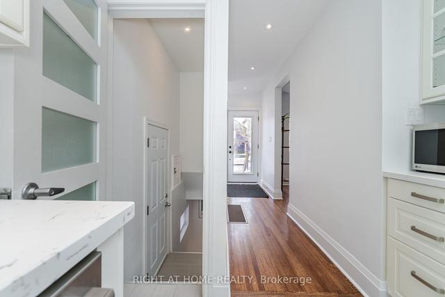 73 Fourth St, House detached with 2 bedrooms, 2 bathrooms and 1 parking in Toronto ON | Image 15