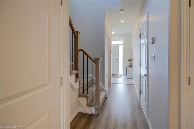 2797 Delmar Street, House semidetached with 3 bedrooms, 2 bathrooms and 2 parking in Kingston ON | Image 10