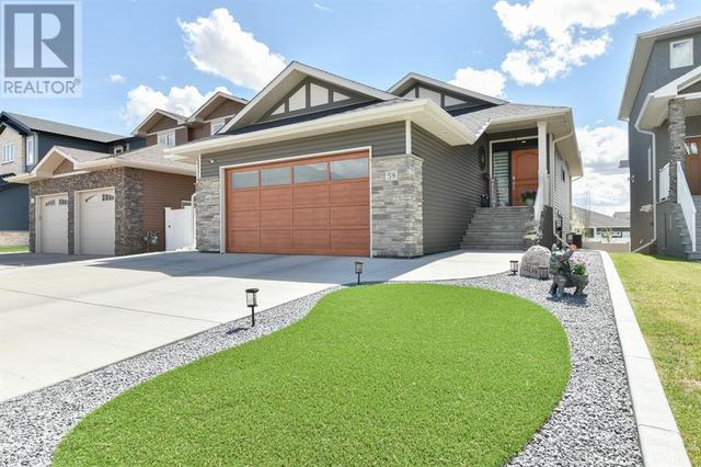 59 Hamptons Crescent Se, House detached with 4 bedrooms, 3 bathrooms and 4 parking in Medicine Hat AB | Card Image