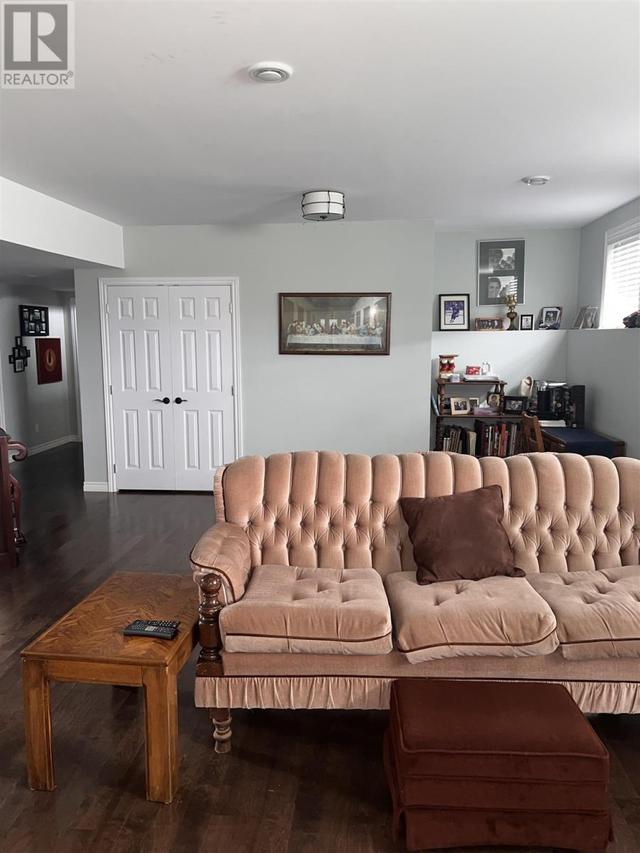 8 Sherbrook Dr, House detached with 5 bedrooms, 3 bathrooms and null parking in Sault Ste. Marie ON | Image 25
