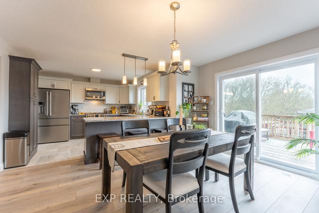 317 Edgehill Dr, House detached with 4 bedrooms, 3 bathrooms and 3.5 parking in Barrie ON | Image 5