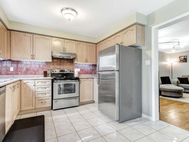 103 Woodhaven Dr, House detached with 3 bedrooms, 3 bathrooms and 2 parking in Brampton ON | Image 5