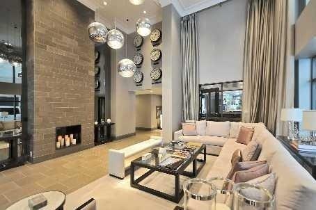 02 - 35 Hayden St, Condo with 1 bedrooms, 1 bathrooms and null parking in Toronto ON | Image 4