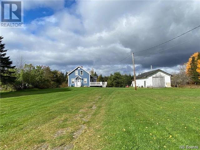 1726 Rte 122, House detached with 3 bedrooms, 1 bathrooms and null parking in Canterbury P NB | Image 2