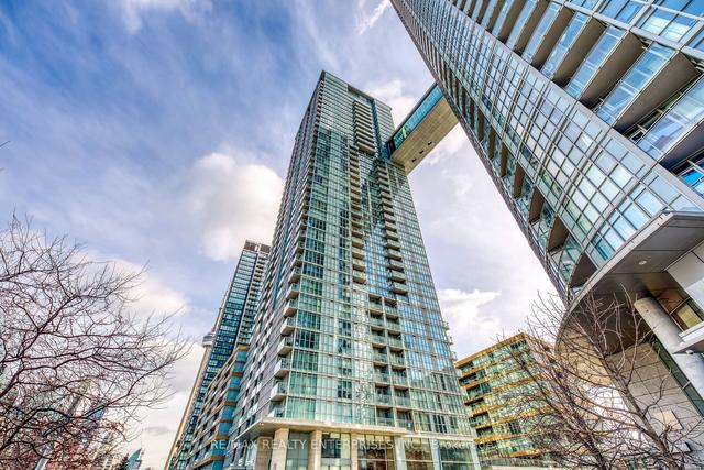 232 - 15 Iceboat Terr, Condo with 2 bedrooms, 2 bathrooms and 0 parking in Toronto ON | Image 1