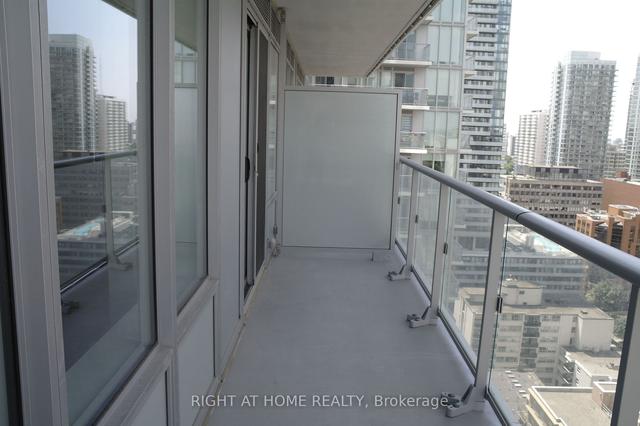 2310 - 99 Broadway Ave, Condo with 2 bedrooms, 2 bathrooms and 1 parking in Toronto ON | Image 3