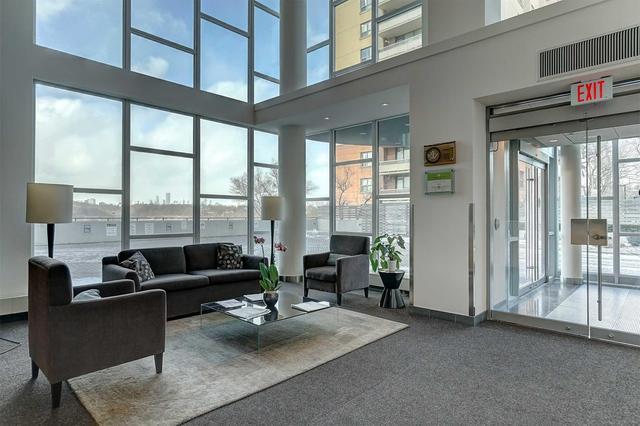 405 - 1048 Broadview Ave, Condo with 1 bedrooms, 1 bathrooms and null parking in Toronto ON | Image 2