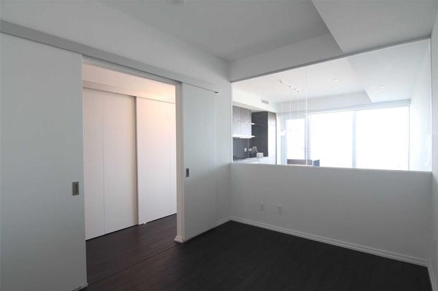 4111 - 197 Yonge St, Condo with 1 bedrooms, 1 bathrooms and 0 parking in Toronto ON | Image 6