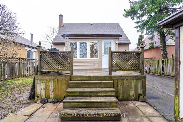 4 East 44th St, House detached with 3 bedrooms, 2 bathrooms and 5 parking in Hamilton ON | Image 26