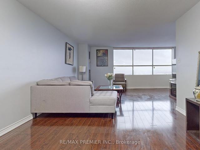 1611 - 40 Panorama Crt, Condo with 3 bedrooms, 2 bathrooms and 1 parking in Toronto ON | Image 37