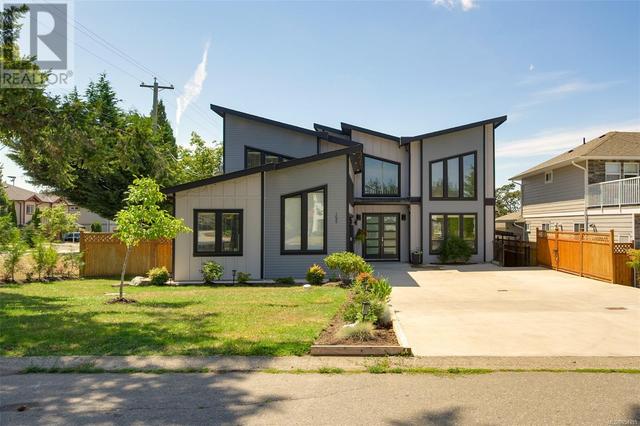 1699 Longacre Dr, House detached with 7 bedrooms, 5 bathrooms and 8 parking in Saanich BC | Image 1