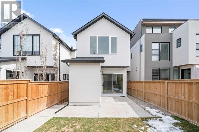 3913 17 Street Sw, House detached with 4 bedrooms, 3 bathrooms and 2 parking in Calgary AB | Image 37