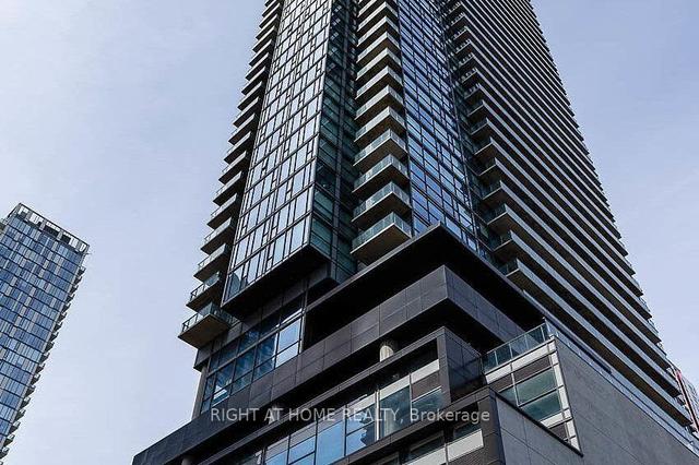 1905 - 290 Adelaide St W, Condo with 2 bedrooms, 2 bathrooms and 2 parking in Toronto ON | Image 1