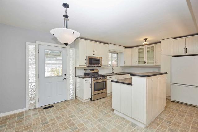 61 Royal Manor Dr, House detached with 3 bedrooms, 2 bathrooms and 7 parking in St. Catharines ON | Image 15