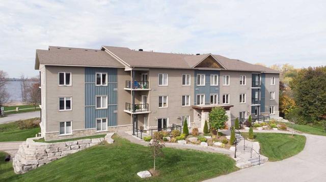 302 - 94 Francis St W, Condo with 2 bedrooms, 2 bathrooms and 1 parking in Kawartha Lakes ON | Image 1