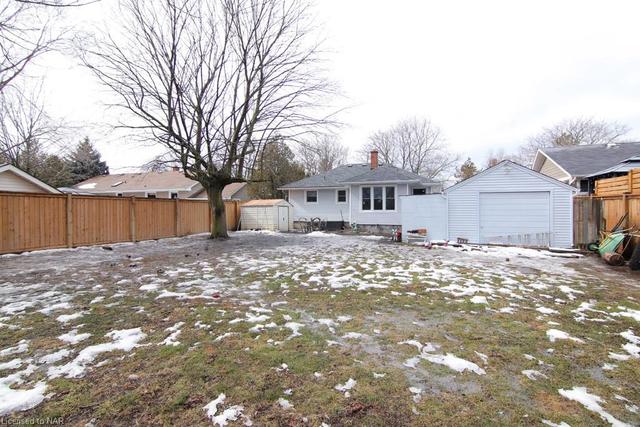 18 Aquadale Drive, House detached with 3 bedrooms, 2 bathrooms and null parking in St. Catharines ON | Image 38