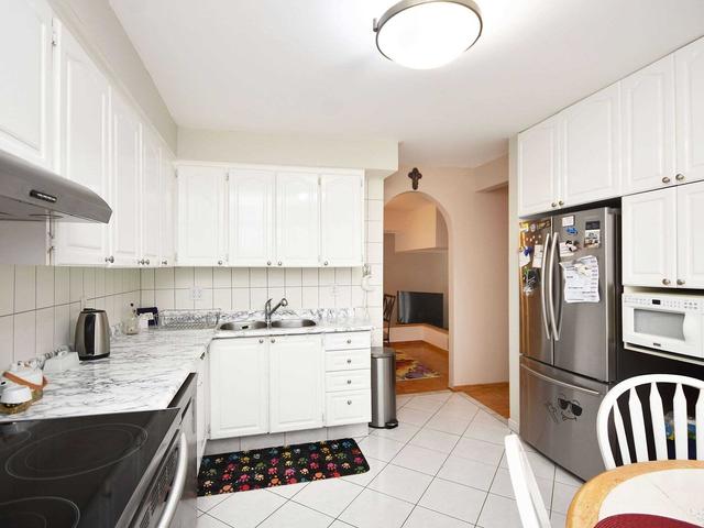 95 - 400 Bloor St E, Townhouse with 4 bedrooms, 2 bathrooms and 2 parking in Mississauga ON | Image 13