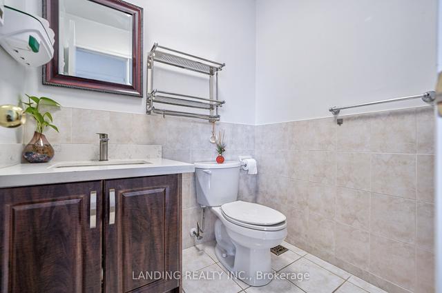 52 Yatesbury Rd, House semidetached with 4 bedrooms, 4 bathrooms and 6 parking in Toronto ON | Image 19