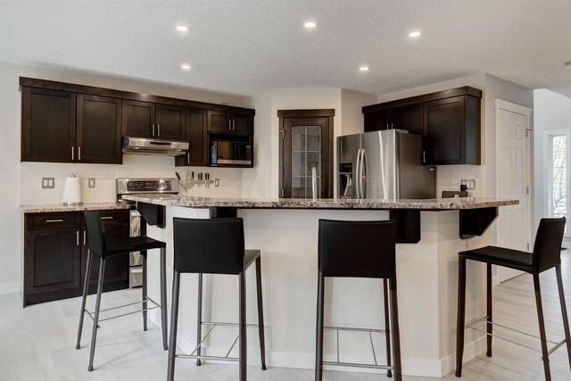 78 Cresthaven View Sw, House detached with 4 bedrooms, 3 bathrooms and 4 parking in Calgary AB | Image 6