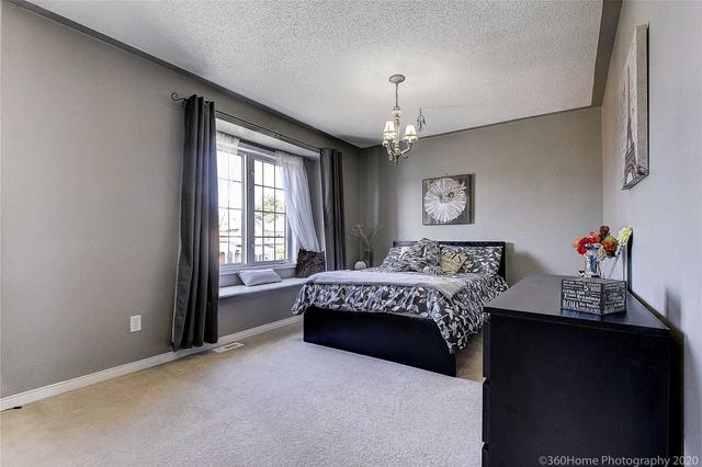 19 Bonistel Cres, House detached with 4 bedrooms, 3 bathrooms and 6 parking in Brampton ON | Image 8