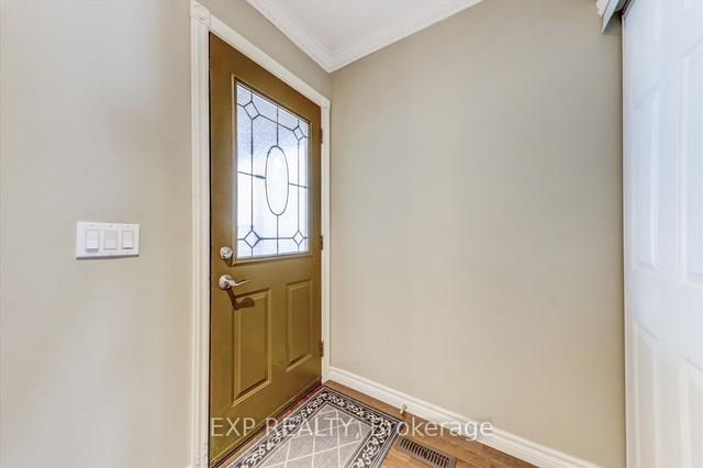 46 Starspray Blvd, House detached with 3 bedrooms, 4 bathrooms and 6 parking in Toronto ON | Image 32