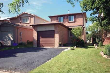 31 Wheatfield Rd, House detached with 3 bedrooms, 2 bathrooms and 3 parking in Brampton ON | Image 1
