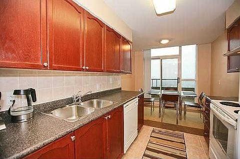 3903 - 23 Hollywood Ave, Condo with 2 bedrooms, 2 bathrooms and 1 parking in Toronto ON | Image 3