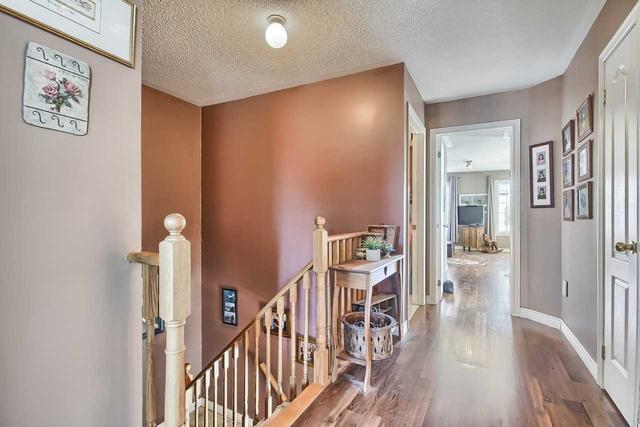 533 Ainsworth Dr, House attached with 3 bedrooms, 4 bathrooms and 3 parking in Newmarket ON | Image 15
