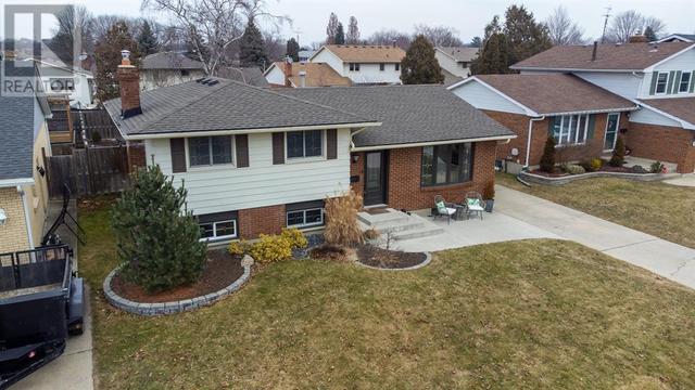 18 Durco Avenue, House detached with 4 bedrooms, 1 bathrooms and null parking in Sarnia ON | Image 5