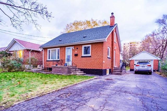 8 Binsell Ave, House detached with 4 bedrooms, 3 bathrooms and 7 parking in Brampton ON | Image 1