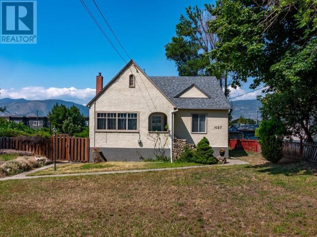 1027 Government Street, House detached with 3 bedrooms, 1 bathrooms and 2 parking in Penticton BC | Image 1