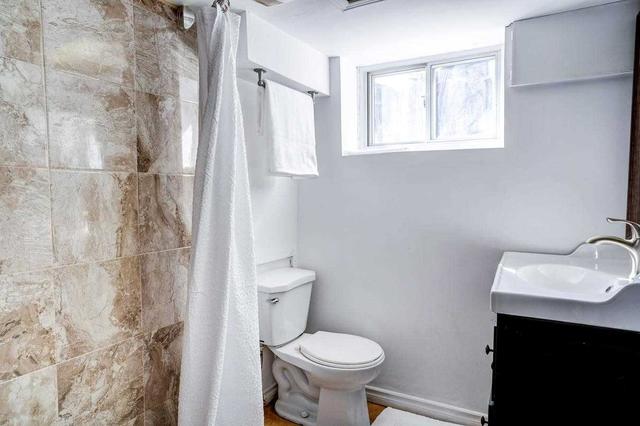 960 Pape Ave, House semidetached with 3 bedrooms, 2 bathrooms and 4 parking in Toronto ON | Image 27