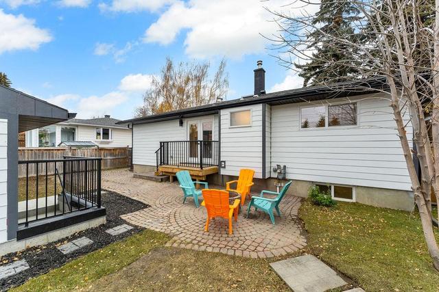 8208 5 Street Sw, House detached with 4 bedrooms, 3 bathrooms and 6 parking in Calgary AB | Image 15