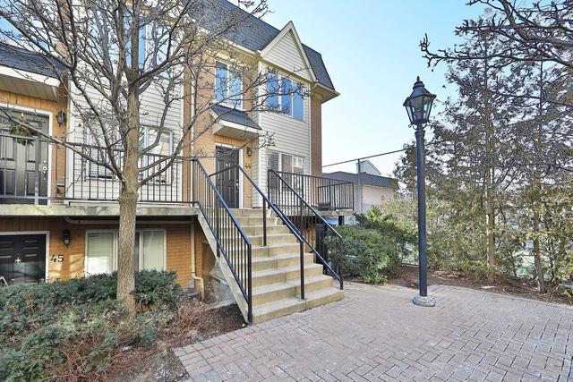 th 43 - 208 Niagara St, Townhouse with 2 bedrooms, 1 bathrooms and 1 parking in Toronto ON | Image 1