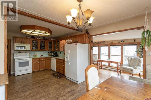 4302 Grandview Boulevard, House detached with 5 bedrooms, 2 bathrooms and 4 parking in Red Deer AB | Image 7