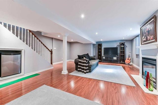 51 Emmeloord Cres, House detached with 4 bedrooms, 4 bathrooms and 6 parking in Markham ON | Image 9