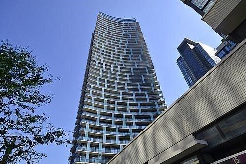 1003 - 25 Capreol Crt, Condo with 2 bedrooms, 2 bathrooms and 1 parking in Toronto ON | Image 2
