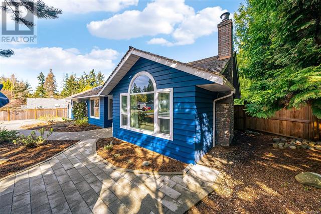 606 Moresby Ave, House detached with 3 bedrooms, 2 bathrooms and 4 parking in Qualicum Beach BC | Image 31