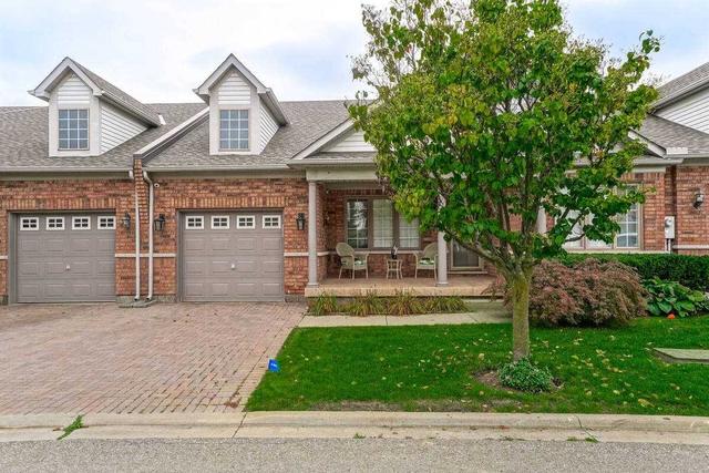11 Yorkwood Tr, Townhouse with 2 bedrooms, 2 bathrooms and 2 parking in Brampton ON | Image 1